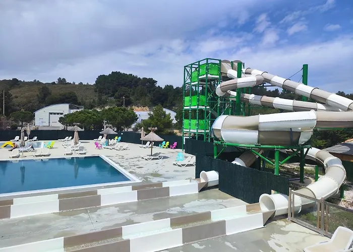 La De La Falaise אתר קמפינג *